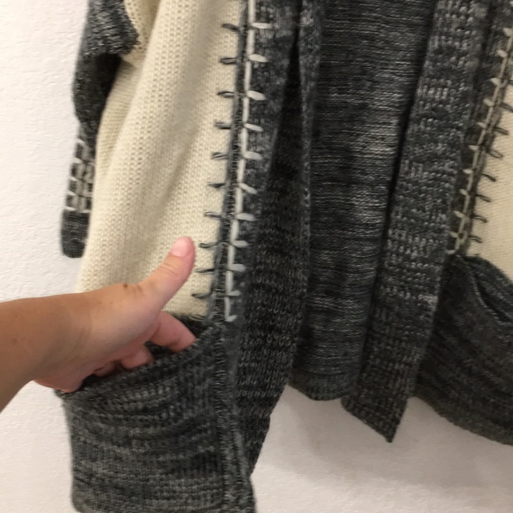 Billabong sweater cardigan size medium - Picture 8 of 10